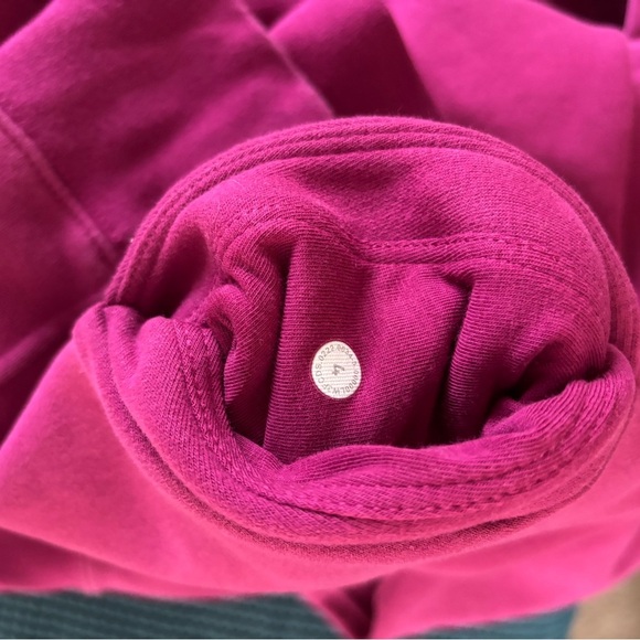 Lululemon All Yours Hoodie Fleece Lined Ripened Raspberry Size 4 Pocket Athletic - Picture 4 of 5